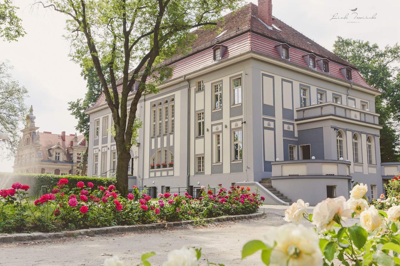 Hotel Willa Starosty Miedzyrzecz ภายนอก รูปภาพ